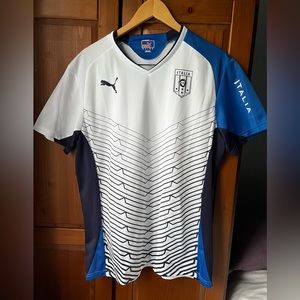 NWOT - 2013/14 Italia Training Jersey Size L